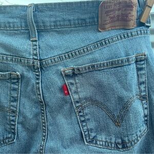 Levi's Light Blue Cropped Women's Jeans with Red Tab